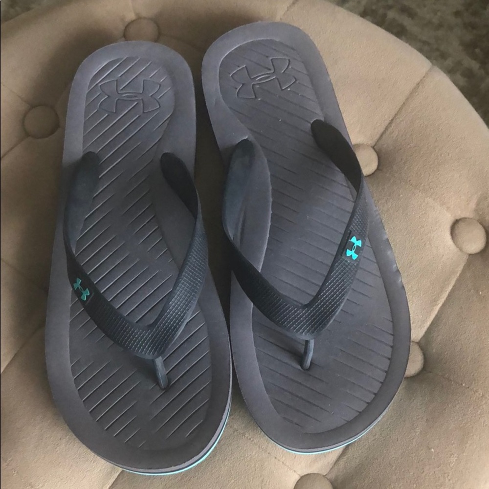 Under armour flip flops size Men’s 8 women’s 9